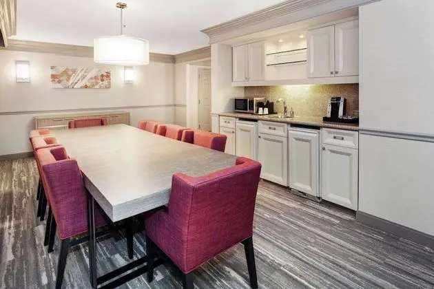 Süit, 1 En Büyük (King) Boy Yatak, Sigara İçilmez