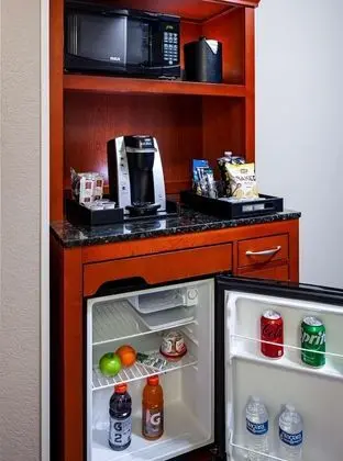 Oda, 1 En Büyük (King) Boy Yatak (Drinks & Snacks)