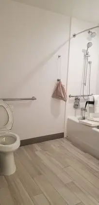Oda, 1 Yatak Odası, Engellilere Uygun (Mobility & Hearing, Roll-in Shower)