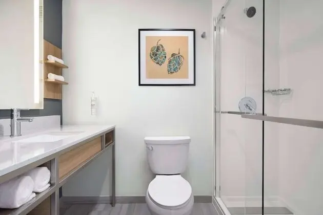 Basic Oda, 1 En Büyük (King) Boy Yatak