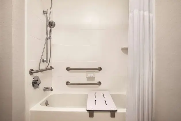 King Room, Engellilere Uygun, Sigara İçilmez