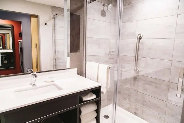 Deluxe Oda, 1 En Büyük (King) Boy Yatak, Balkon