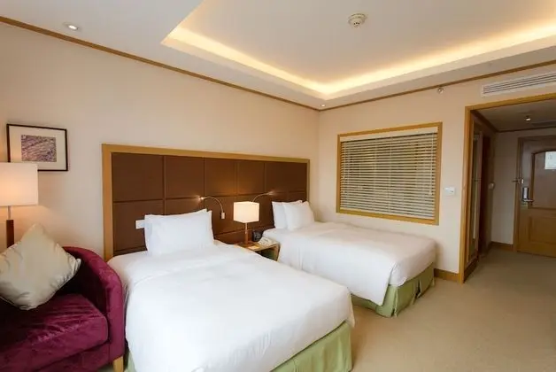 Oda, 2 Tek Kişilik Yatak, Şehir Manzaralı