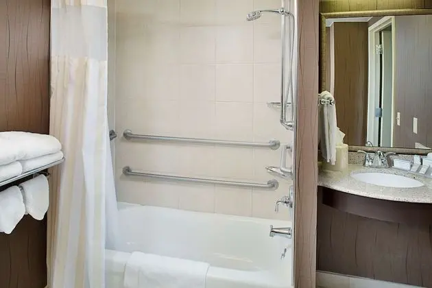 Oda, 1 En Büyük (King) Boy Yatak, Engellilere Uygun, Balkon