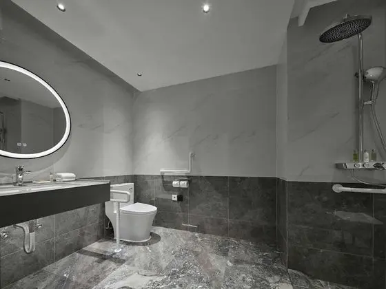 Oda, 1 En Büyük (King) Boy Yatak, Engellilere Uygun