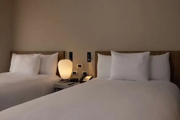 Oda, 2 Çift Kişilik Yatak, Şehir Manzaralı