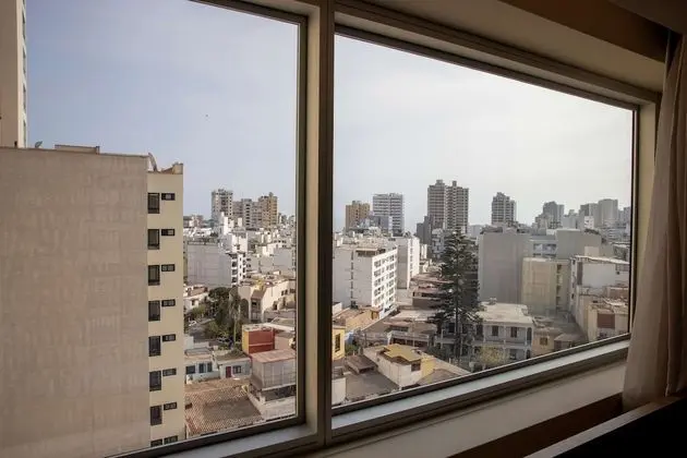 Oda, 2 Çift Kişilik Yatak, Şehir Manzaralı