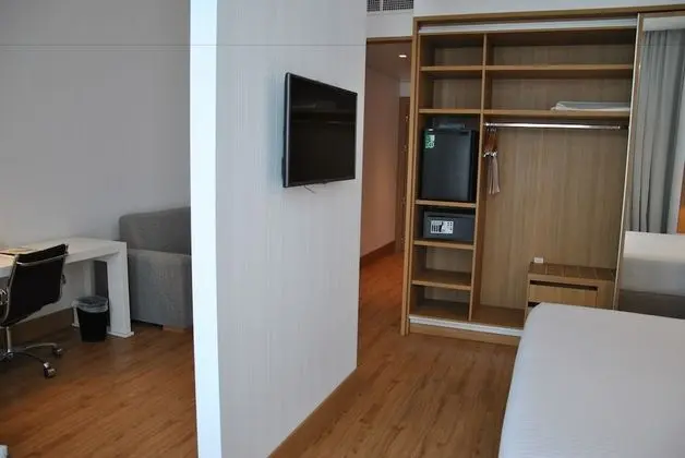 Family Oda, 1 En Büyük (King) Boy Yatak