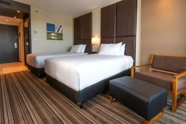 Oda, 2 Tek Kişilik Yatak, Şehir Manzaralı