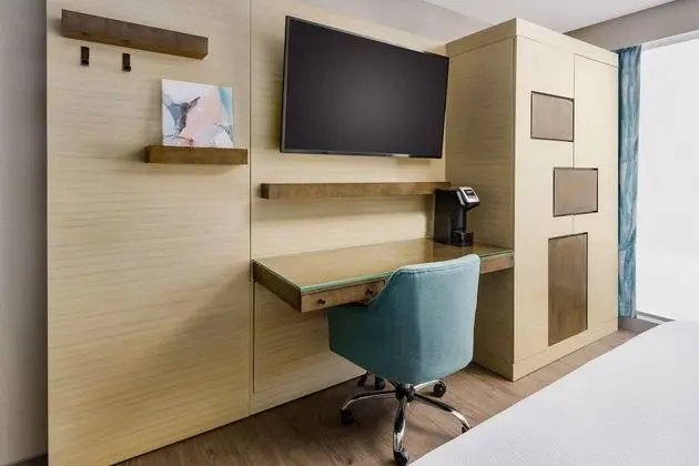 Oda, 2 Çift Kişilik Yatak, Şehir Manzaralı
