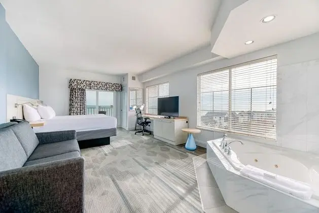 Deluxe Oda, 1 En Büyük (King) Boy Yatak ve Çekyat, Balkon, Okyanusa Sıfır (Whirlpool)