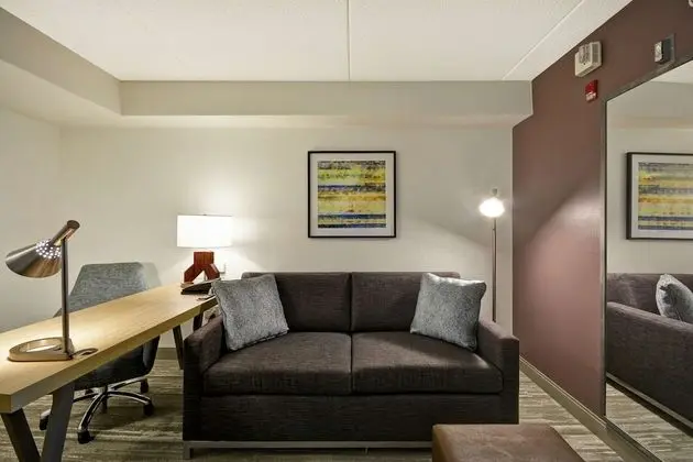 Junior Süit, Bir En Büyük (King) Boy Yataklı, Engellilere Uygun