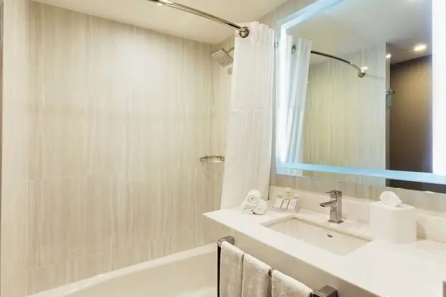 Oda, 2 Büyük (Queen) Boy Yatak, Sigara İçilmez, Balkon