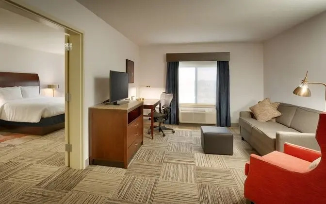 1 King Deluxe Suite Mob/Hearing Accessible