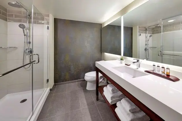 Oda, 2 Büyük (Queen) Boy Yatak, Sigara İçilmez (with Luxury Bathroom)