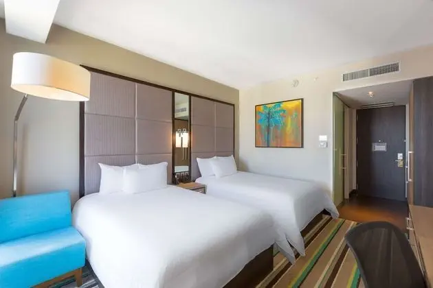 Oda, 2 Çift Kişilik Yatak, Sigara İçilmez, Balkon
