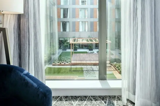 Oda, 1 En Büyük (King) Boy Yatak, Sigara İçilmez (Luxury bath)