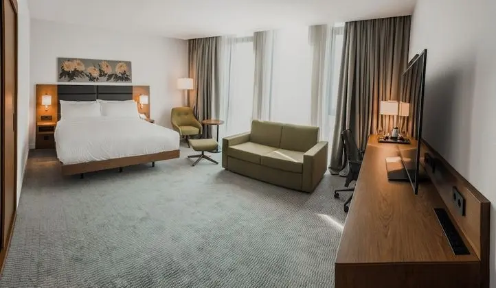 Oda, 1 En Büyük (King) Boy Yatak ve Çekyat