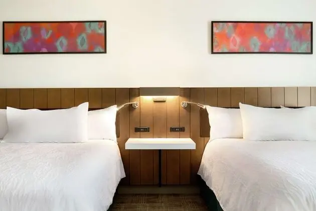 Oda, 2 Büyük (Queen) Boy Yatak, Engellilere Uygun