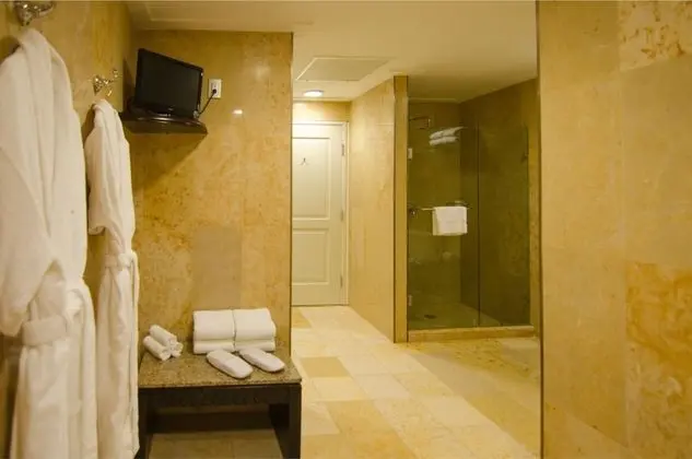 Comfort Oda, 1 En Büyük (King) Boy Yatak, Engellilere Uygun