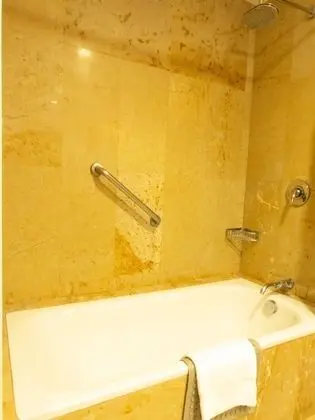 Comfort Oda, 1 En Büyük (King) Boy Yatak, Engellilere Uygun