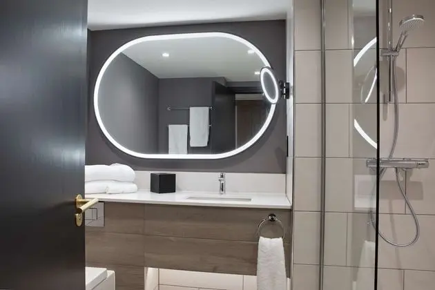 Deluxe Double Queen Room (occupancy 4)