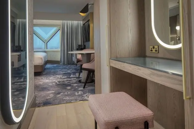 Executive 2 Bedroom Suite (2 rooms, 2 beds, occupancy 4)