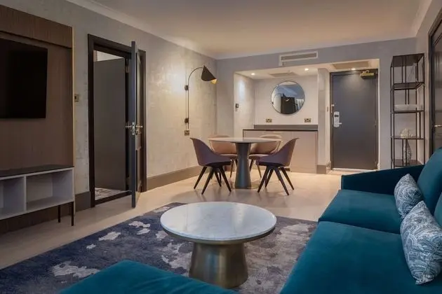 Executive 2 Bedroom Suite (2 rooms, 2 beds, occupancy 4)