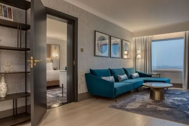 Executive 2 Bedroom Suite (2 rooms, 2 beds, occupancy 4)