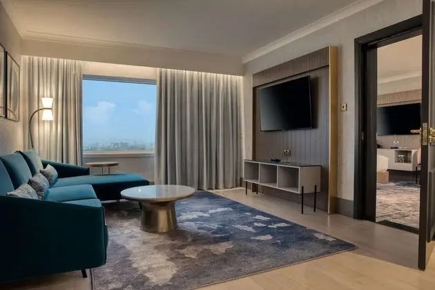 Executive 2 Bedroom Suite (2 rooms, 2 beds, occupancy 4)