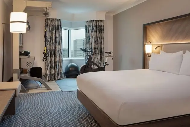 Five Feet to Fitness King Room (occupancy 2)