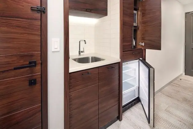 Stüdyo, 1 En Büyük (King) Boy Yatak, Engellilere Uygun (3x3 Shower)