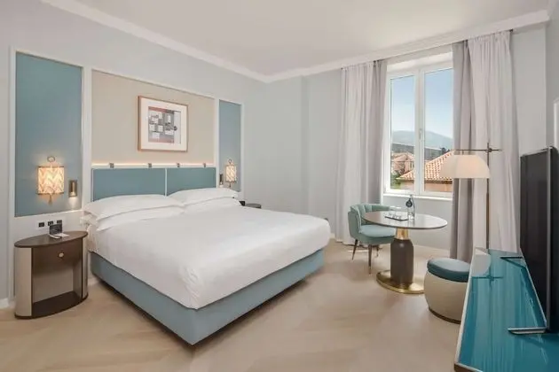 King Guest Room with Sea View
