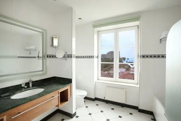 King Guest Room with Sea View