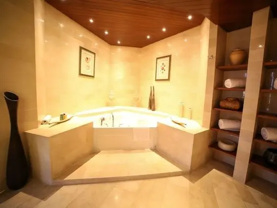 Deluxe Süit, 1 Çift Kişilik Yatak, Köşe