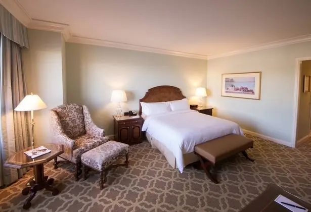 Signature King Suite