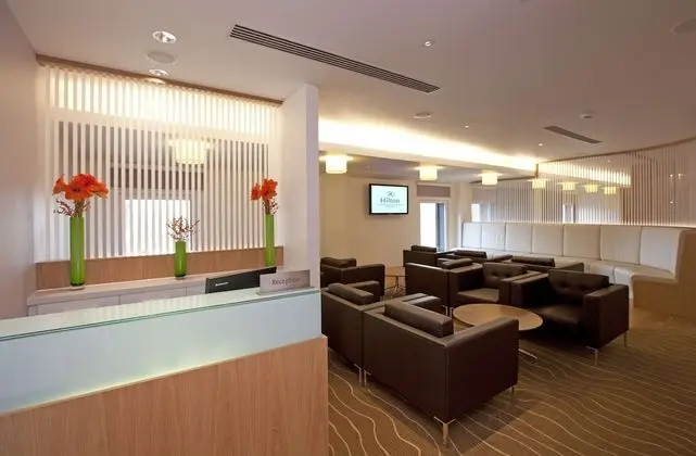Executive Oda, 1 Büyük (Queen) Boy Yatak, Business Dinlenme Salonu Kullanımı