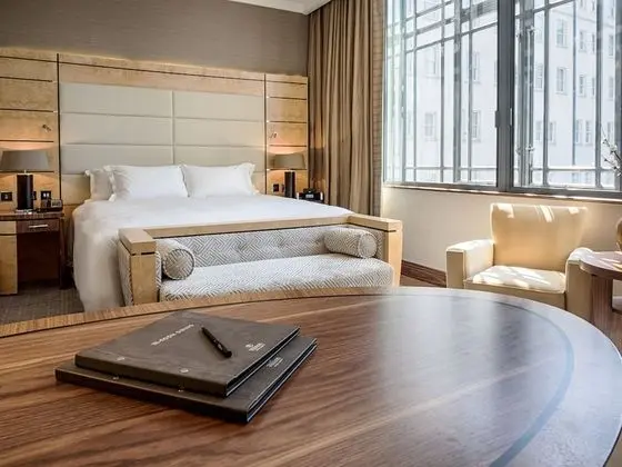 GWR Tower Room, 1 King Bed (Lounge Access), City View