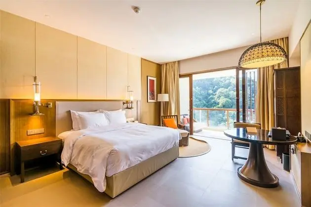 Deluxe Oda, 1 En Büyük (King) Boy Yatak, Küvet, Koy Manzaralı (River/Mountain View, Hot Tub)