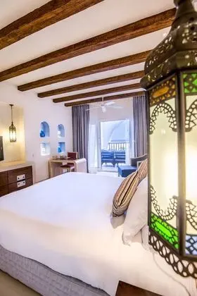 Deluxe Room, 1 King Bed, Sea View