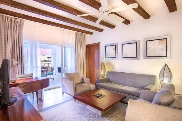 Deluxe Room, 1 King Bed, Sea View
