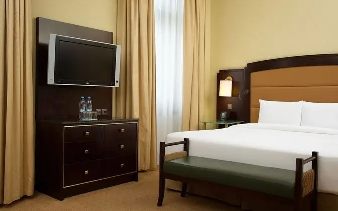 Deluxe Room, 1 King Bed