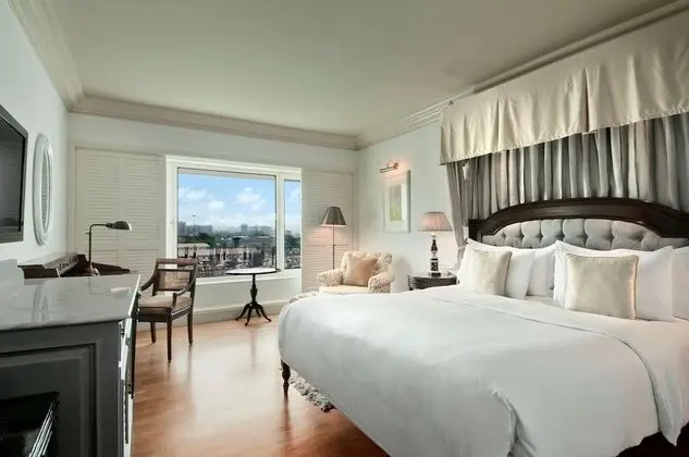 Hilton, Executive Oda, Business Dinlenme Salonu Kullanımı, Şehir Manzaralı