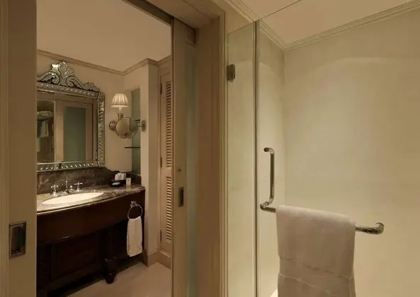 Hilton, Executive Oda, Business Dinlenme Salonu Kullanımı, Şehir Manzaralı
