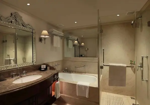 Hilton, Standard İki Ayrı Yataklı Oda, 2 Tek Kişilik Yatak, Şehir Manzaralı