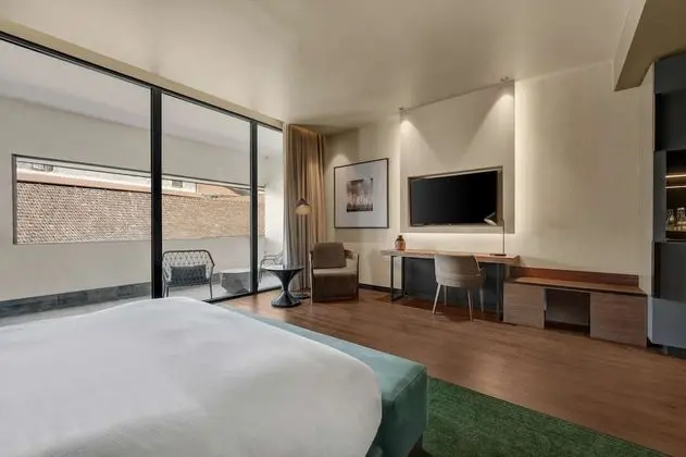 Deluxe Tek Büyük Yataklı Oda, Balkon