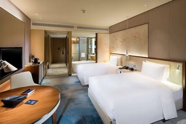 İki Ayrı Yataklı Oda, Sigara İçilmez, Nehir Manzaralı