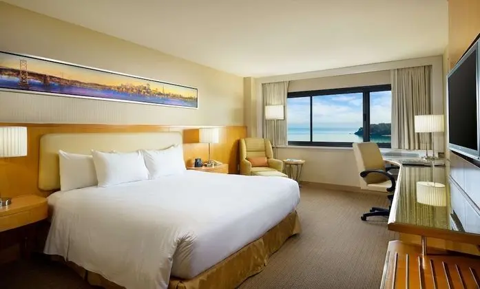 King Deluxe Bayview - Resort Fee Waived