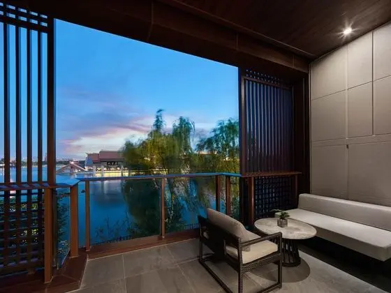 Deluxe Süit, 1 En Büyük (King) Boy Yatak, Göl Manzaralı