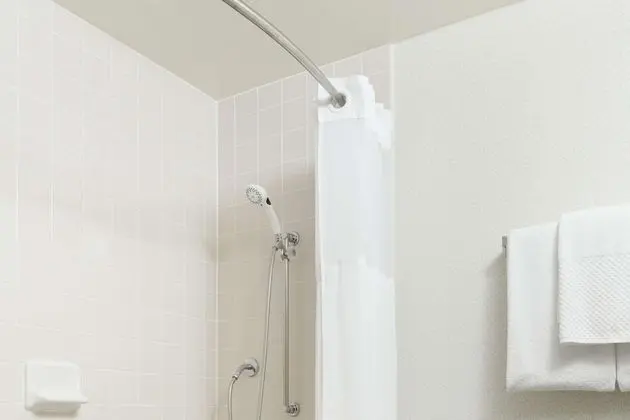 Two Double Bed Suite - Roll In Shower